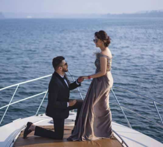özel teknede sürpriz evlilik teklifi